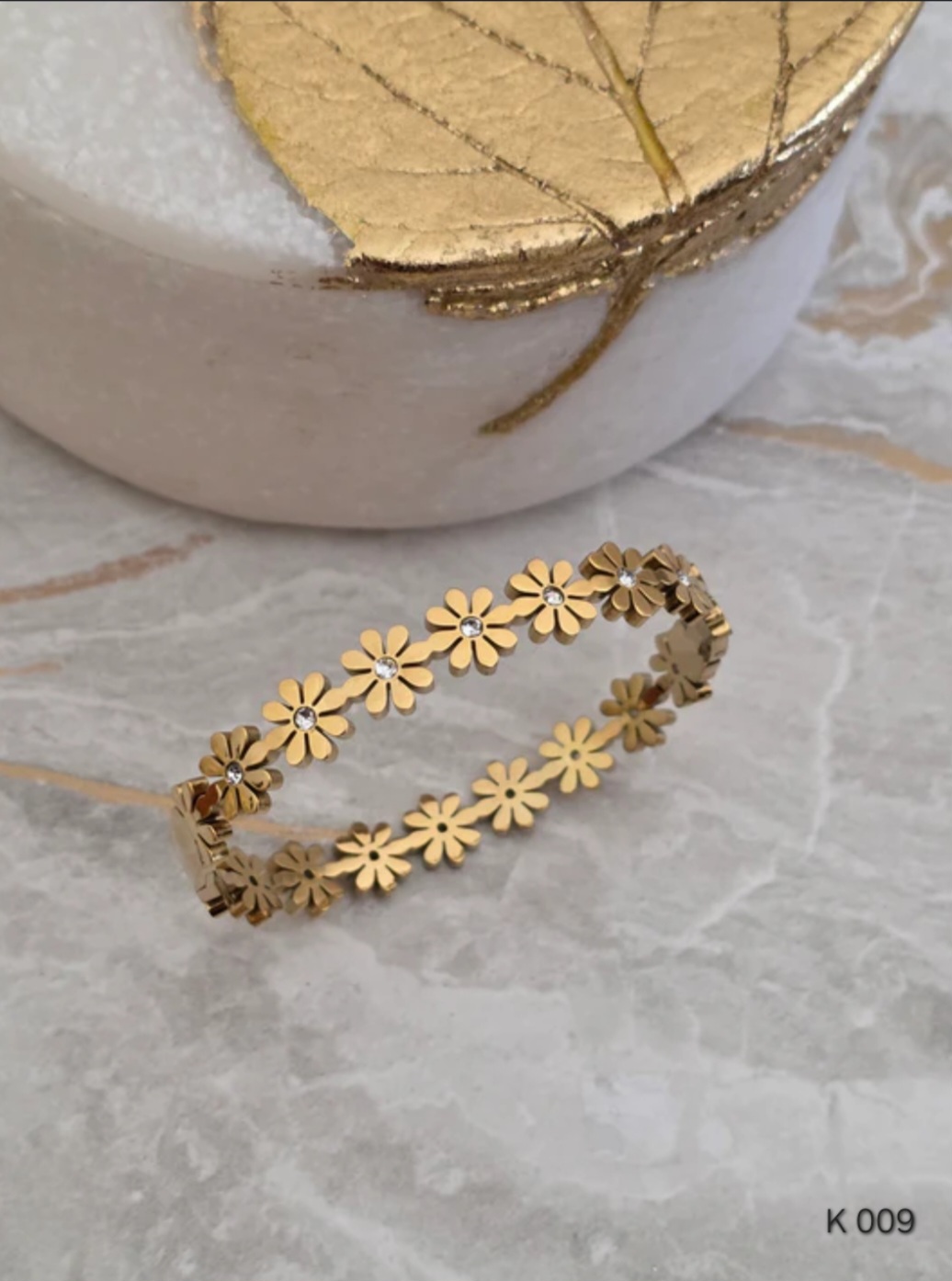 K 009Anti tarnish Bangle