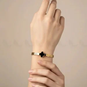 K 016 Anti-tarnish stainless steel Bangle